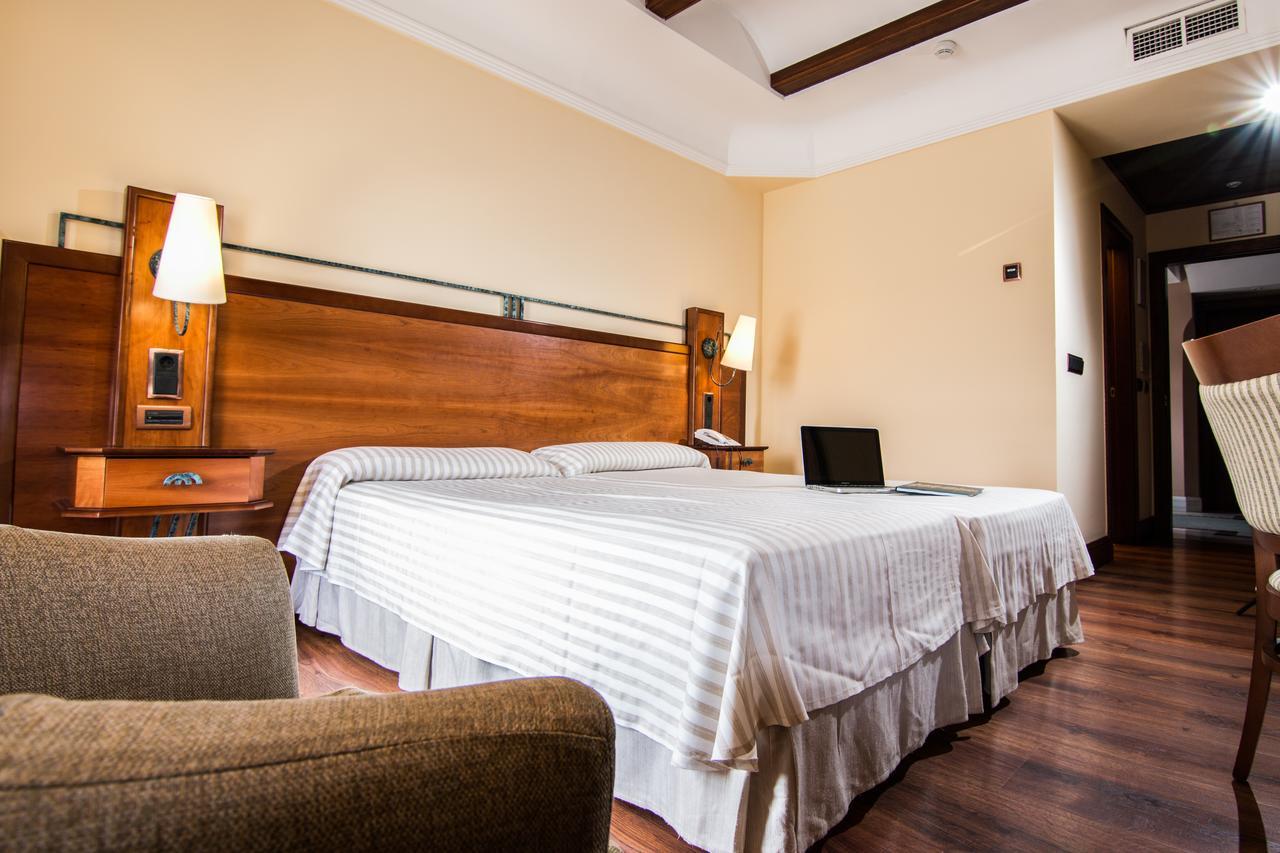 Hotel Abades גואדיקס מראה חיצוני תמונה